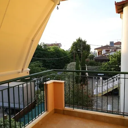 Holiday House In Epanomi Exterior photo